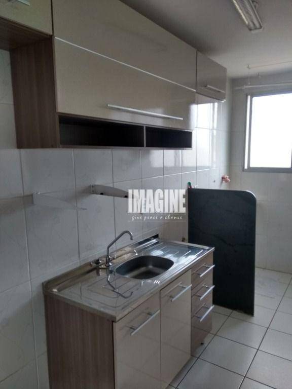 Apartamento à venda com 2 quartos, 44m² - Foto 3