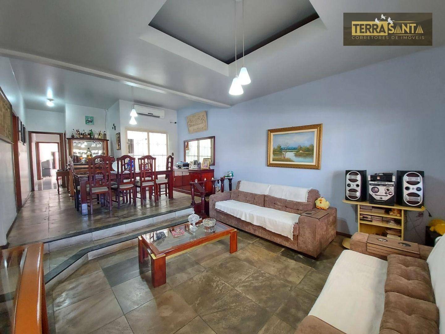 Casa à venda com 5 quartos, 297m² - Foto 1