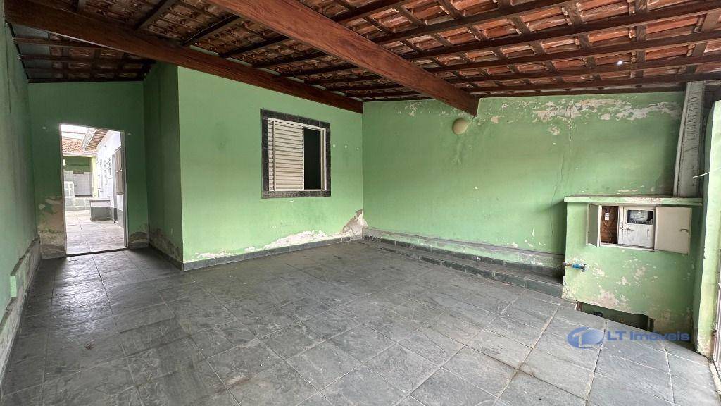 Casa à venda com 2 quartos, 99m² - Foto 2