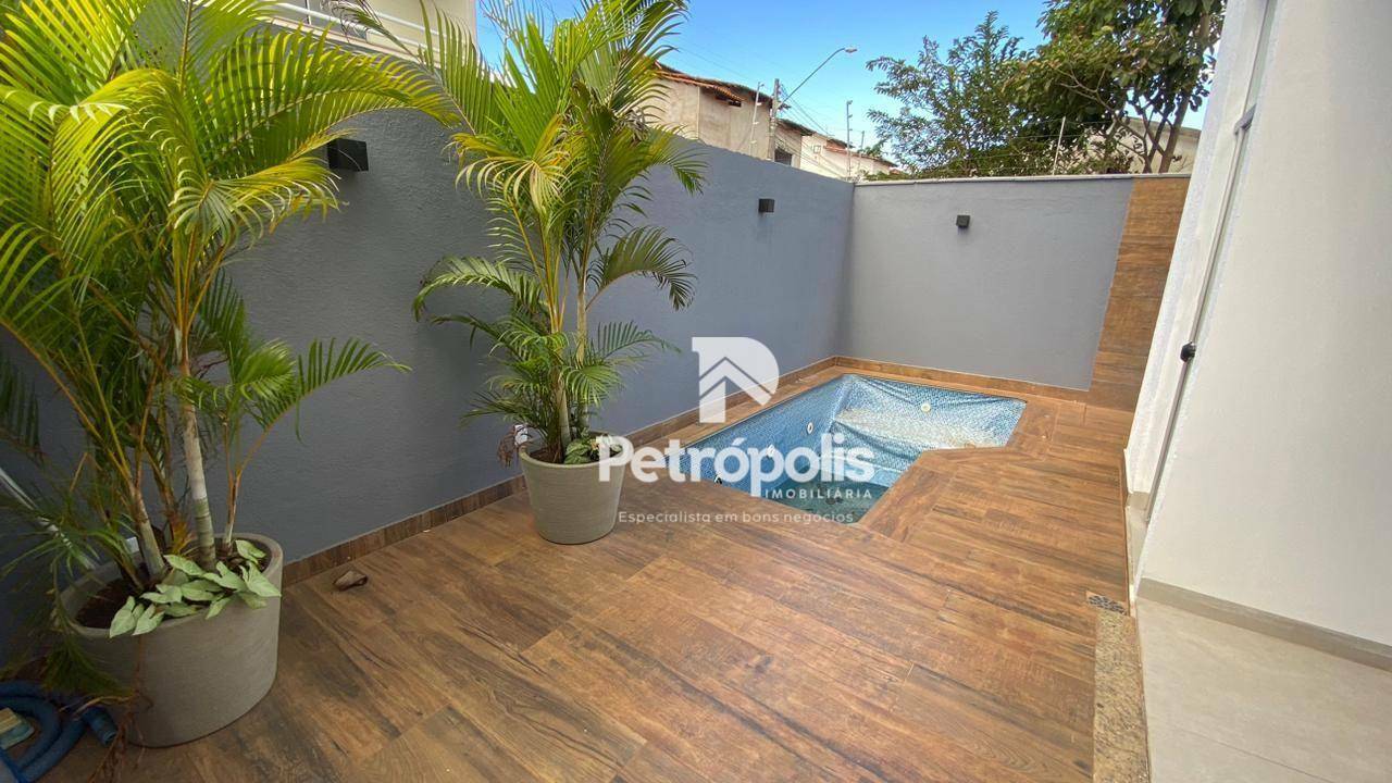 Casa à venda com 2 quartos, 115m² - Foto 9