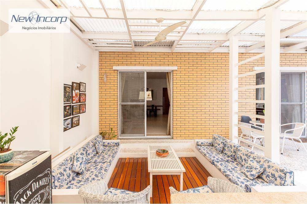 Casa de Condomínio à venda com 4 quartos, 244m² - Foto 18