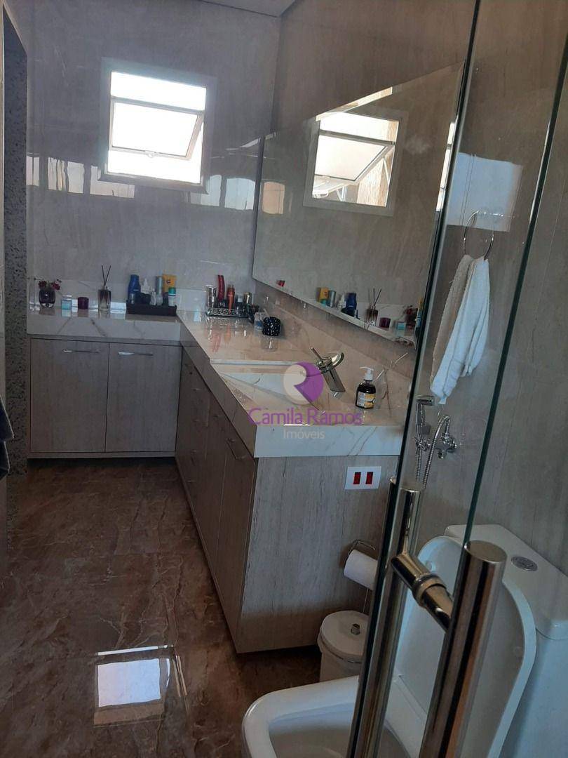 Sobrado à venda e aluguel com 3 quartos, 200m² - Foto 35