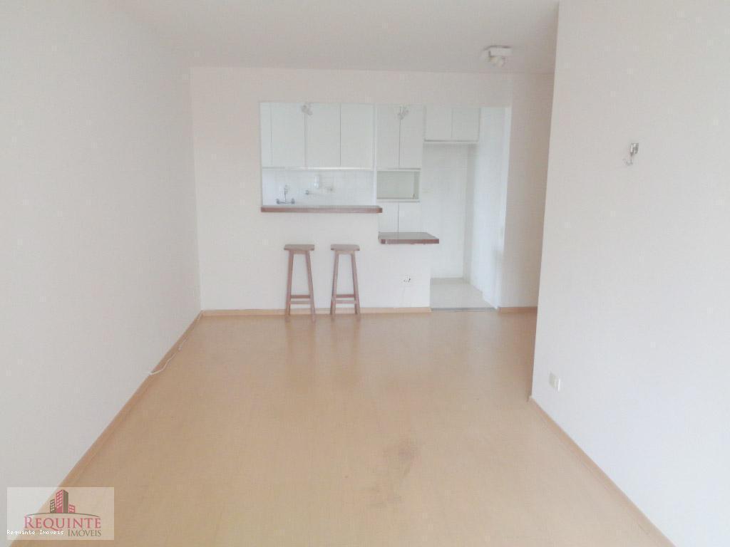 Apartamento à venda com 2 quartos, 65m² - Foto 1