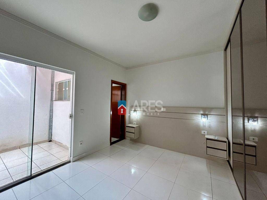 Casa à venda com 3 quartos, 120m² - Foto 20