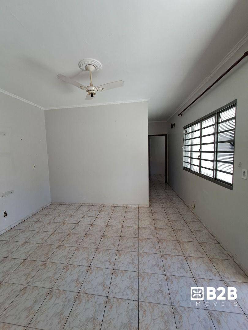 Casa à venda com 4 quartos, 198m² - Foto 11