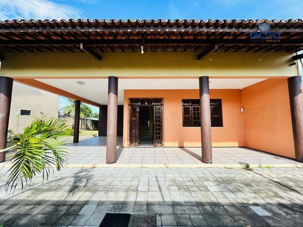 Casa à venda com 5 quartos, 284m² - Foto 1