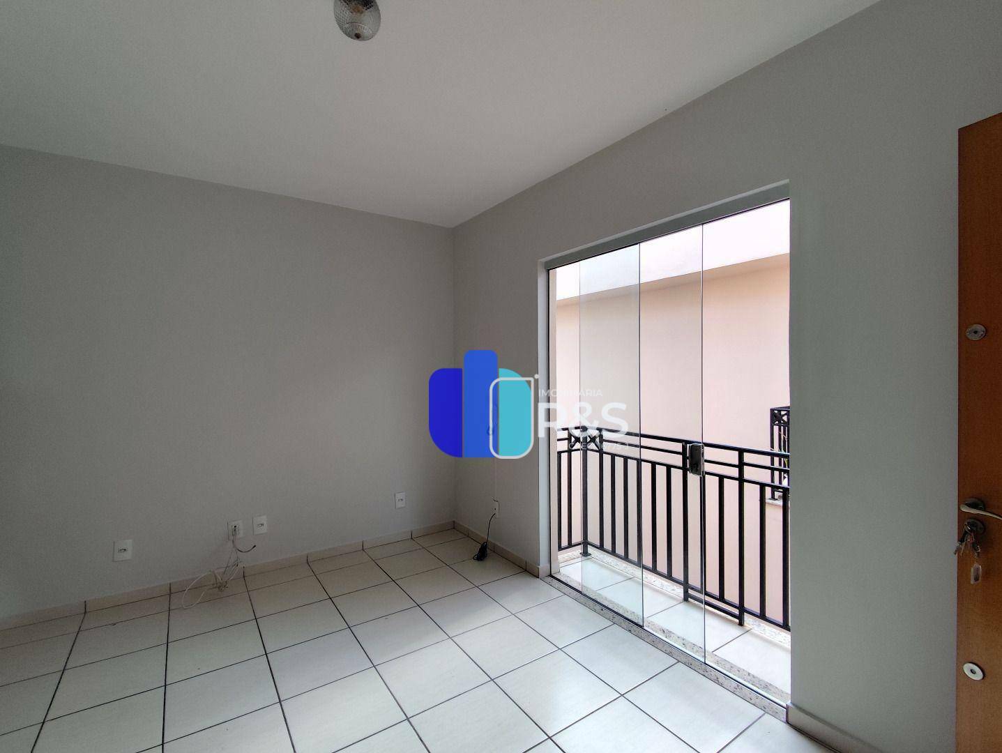 Apartamento para alugar com 3 quartos, 70m² - Foto 2