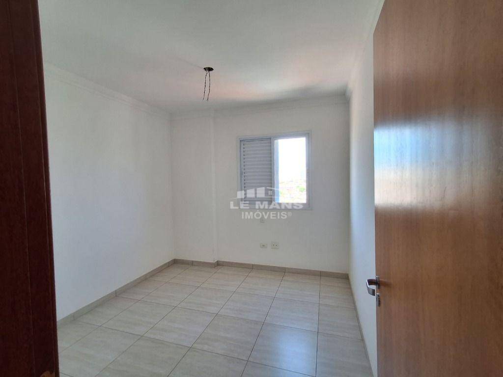 Apartamento à venda com 3 quartos, 98m² - Foto 16