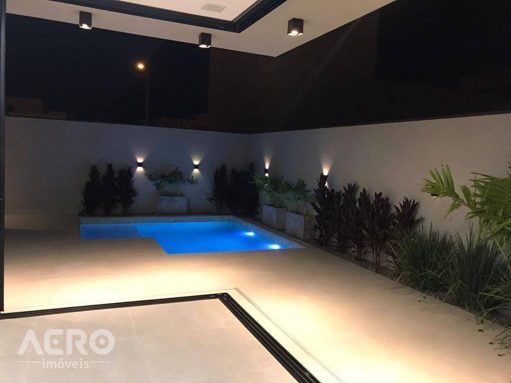 Casa de Condomínio à venda com 3 quartos, 260m² - Foto 2