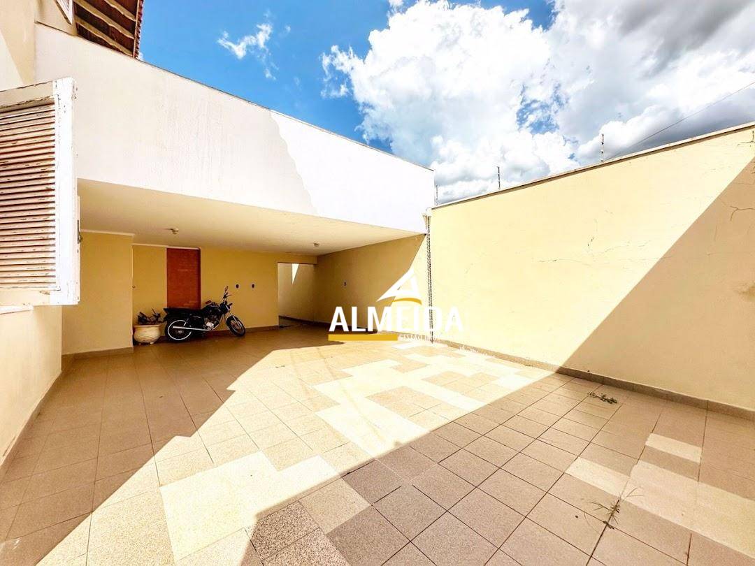 Casa, 5 quartos, 426 m² - Foto 2