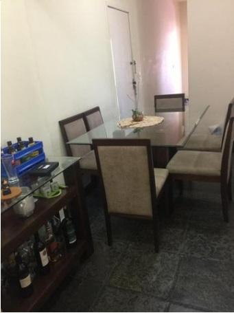 Apartamento à venda com 2 quartos, 70m² - Foto 2