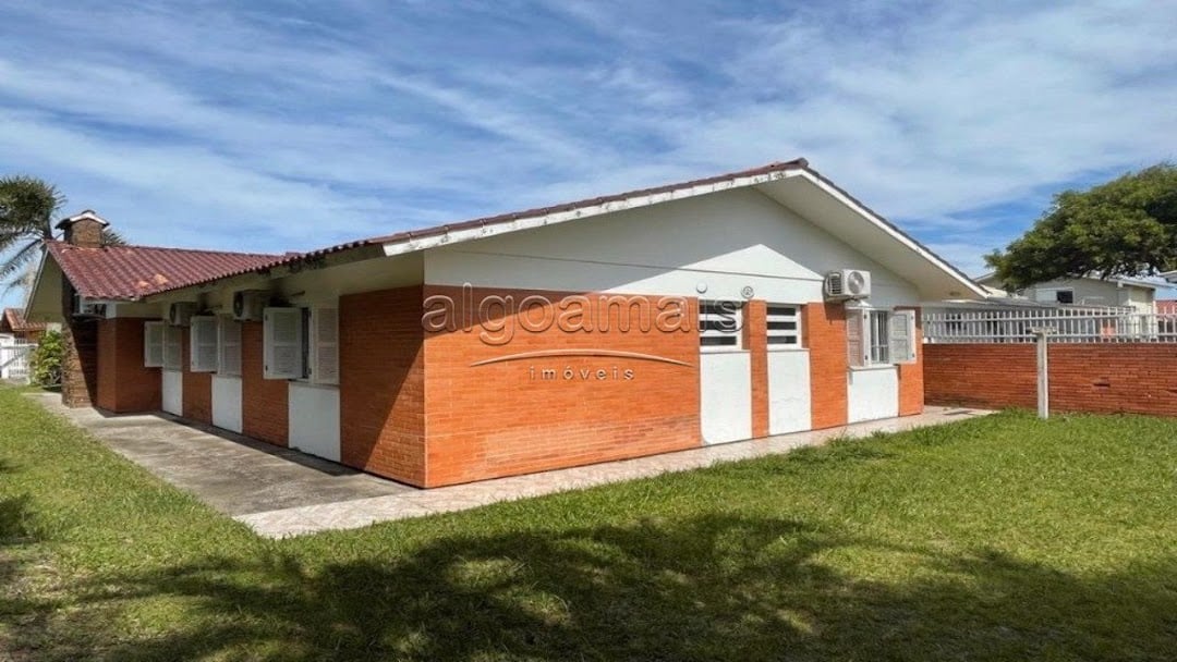 Casa à venda com 3 quartos, 169m² - Foto 2