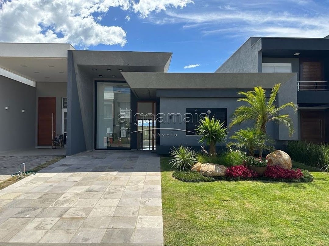 Casa de Condomínio à venda com 4 quartos, 150m² - Foto 1