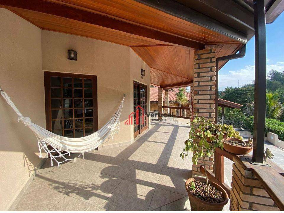 Sobrado à venda com 3 quartos, 300m² - Foto 13