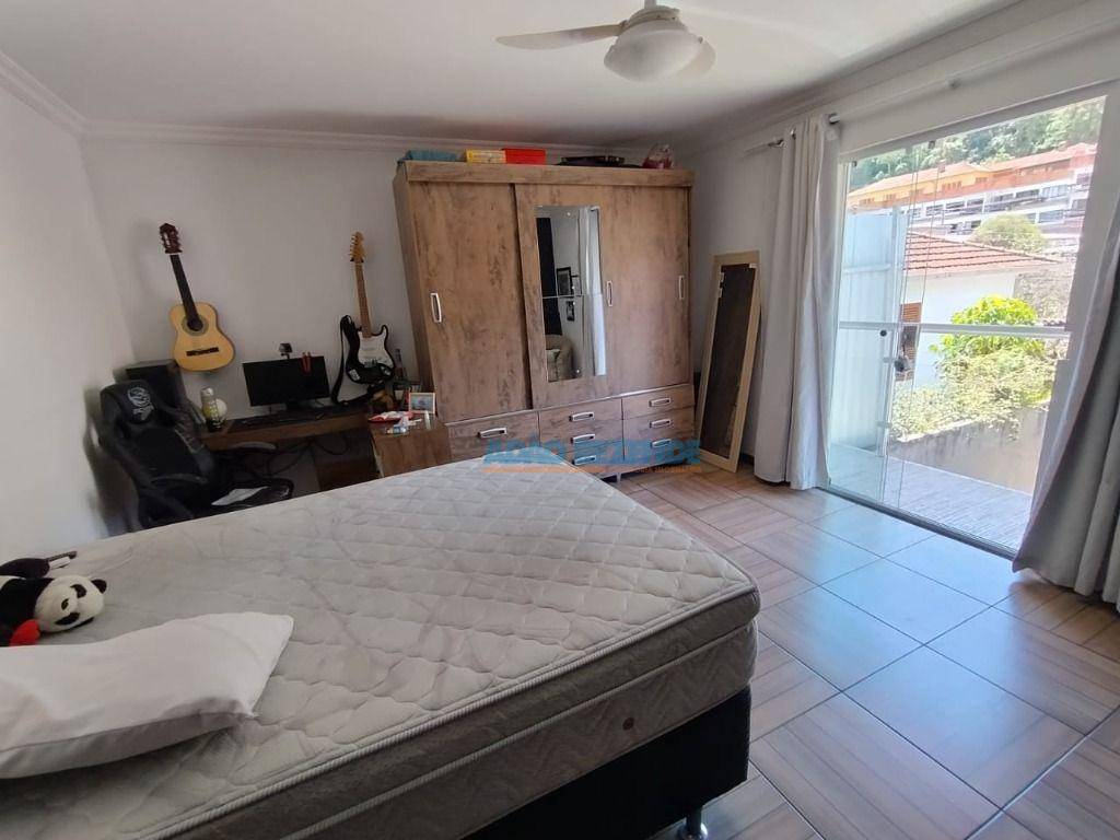 Casa à venda com 4 quartos, 221m² - Foto 59