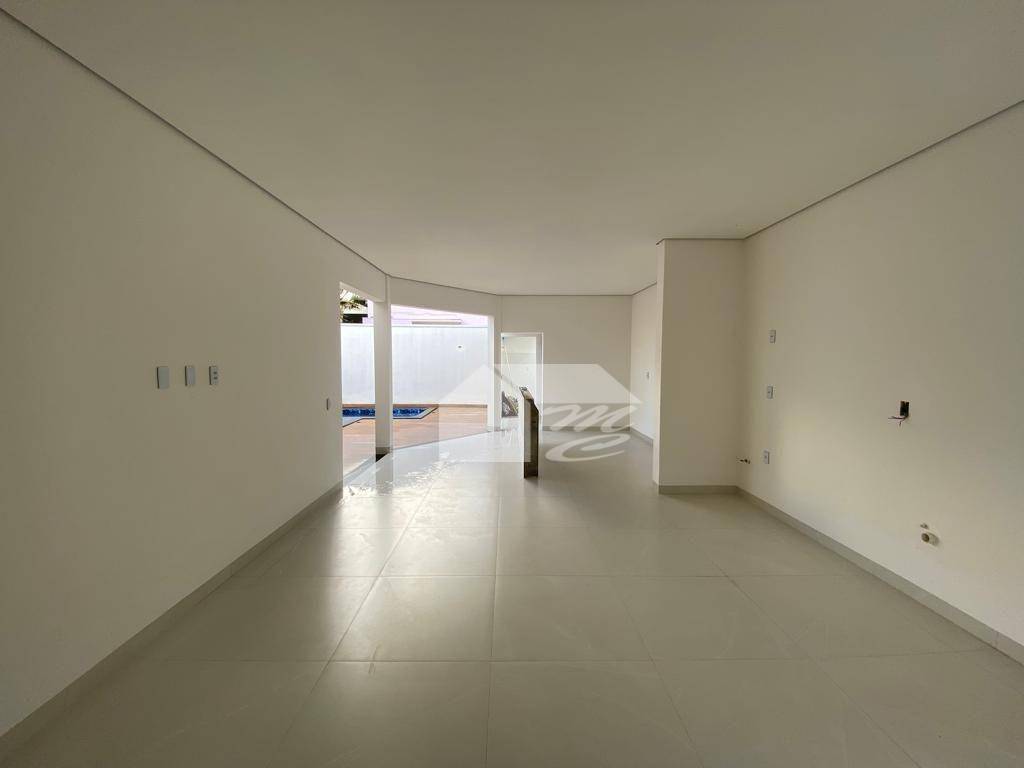 Casa, 3 quartos, 160 m² - Foto 2