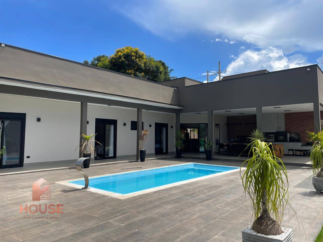 Chácara, 3 quartos, 900 m² - Foto 1