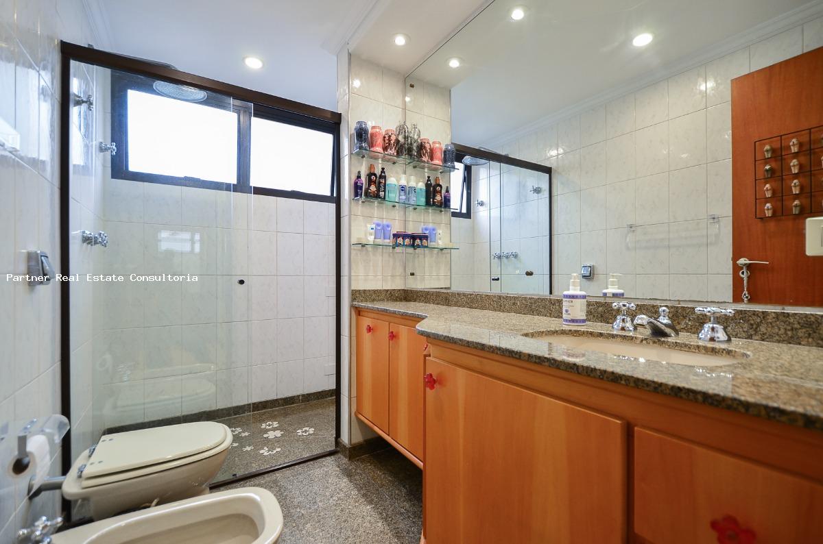 Apartamento à venda com 4 quartos, 226m² - Foto 32