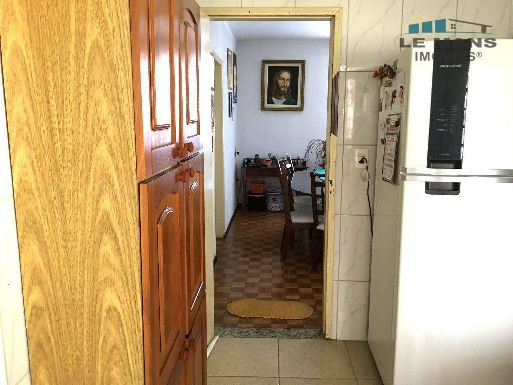 Casa à venda e aluguel com 3 quartos, 175m² - Foto 35