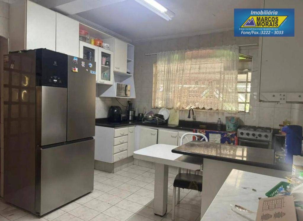 Casa para alugar com 3 quartos, 220m² - Foto 5