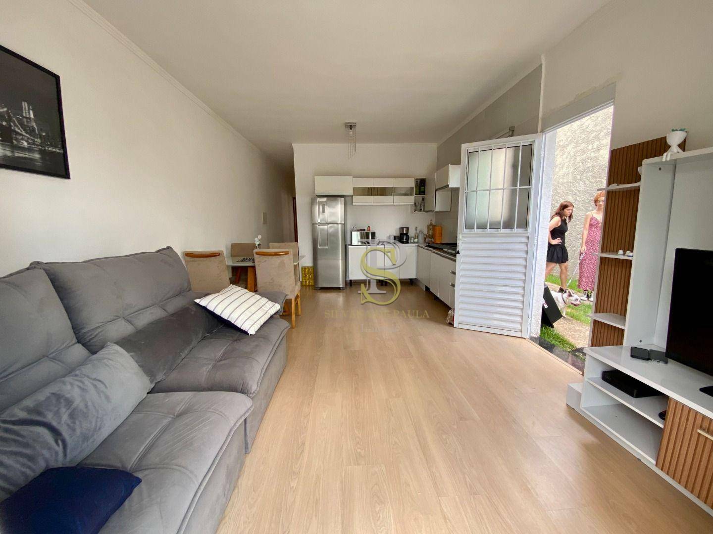 Casa à venda com 2 quartos, 70m² - Foto 7