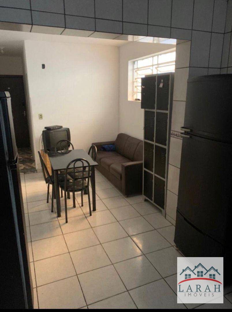 Casa à venda com 1 quarto, 233m² - Foto 4