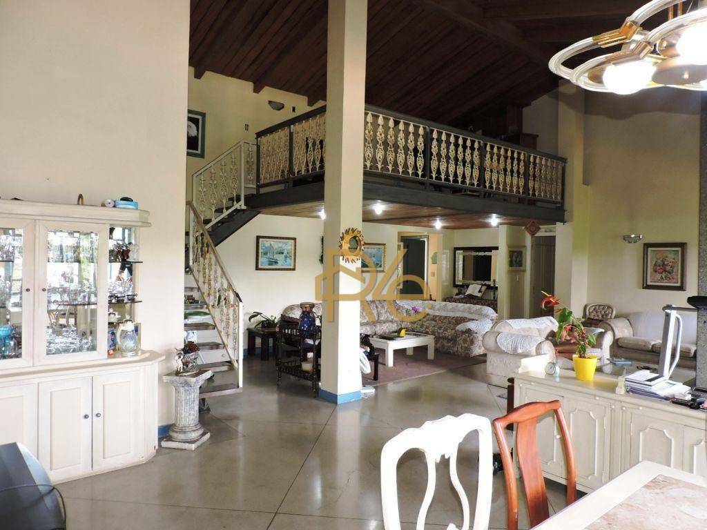 Casa de Condomínio à venda com 5 quartos, 1500m² - Foto 9