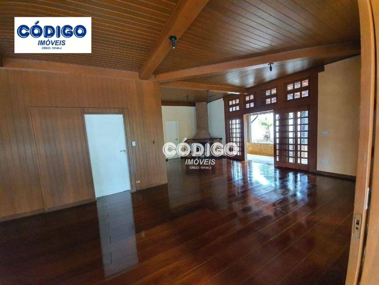 Casa à venda com 3 quartos, 300m² - Foto 1