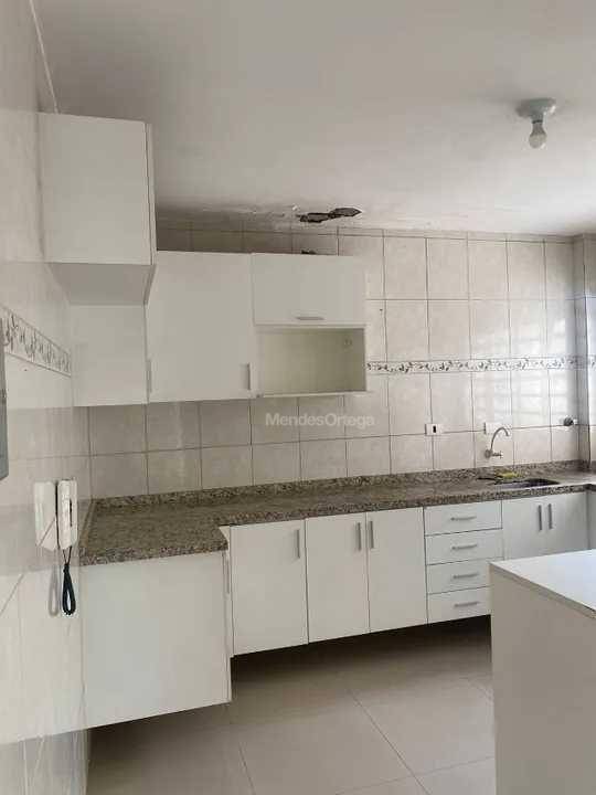 Apartamento à venda com 2 quartos, 62m² - Foto 4