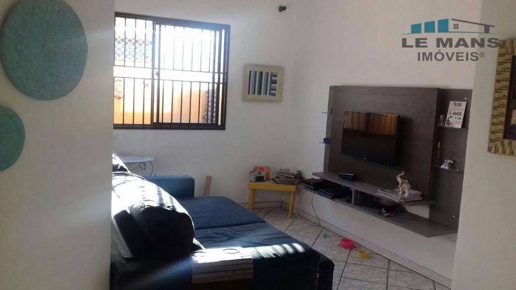 Apartamento à venda com 2 quartos, 66m² - Foto 4