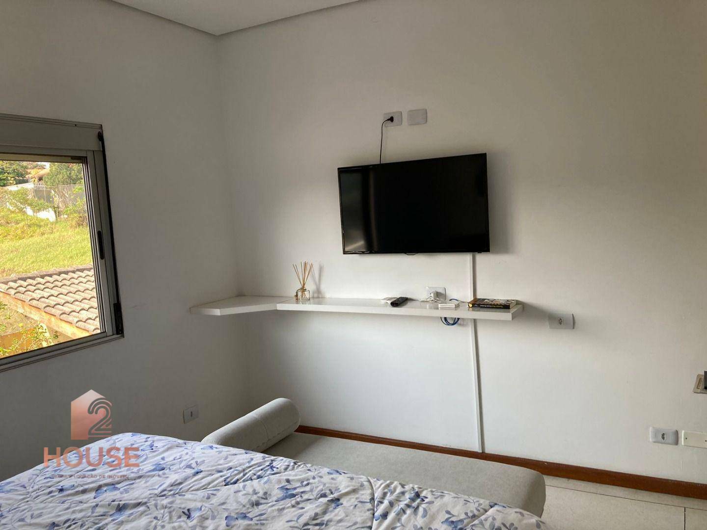 Casa de Condomínio para alugar com 3 quartos, 400m² - Foto 5