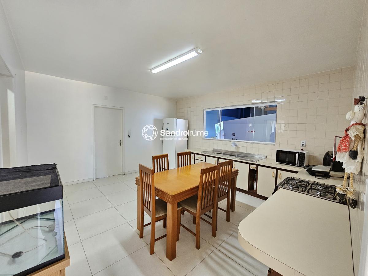 Casa à venda com 3 quartos, 180m² - Foto 6