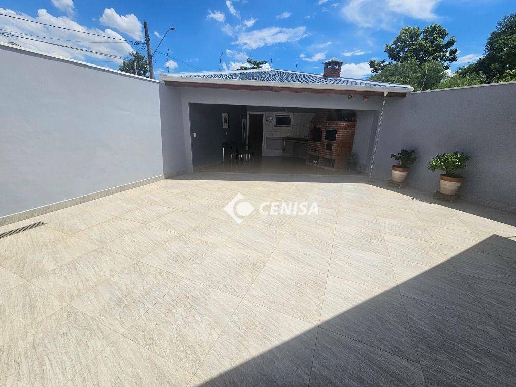 Casa à venda com 3 quartos, 236m² - Foto 4