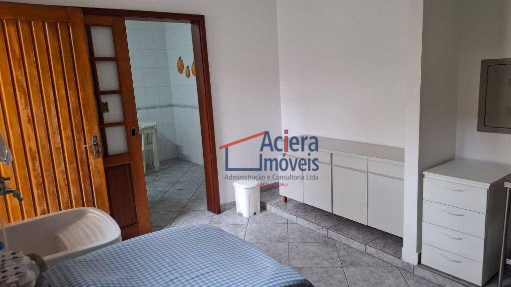 Casa de Condomínio para alugar com 3 quartos, 176m² - Foto 15