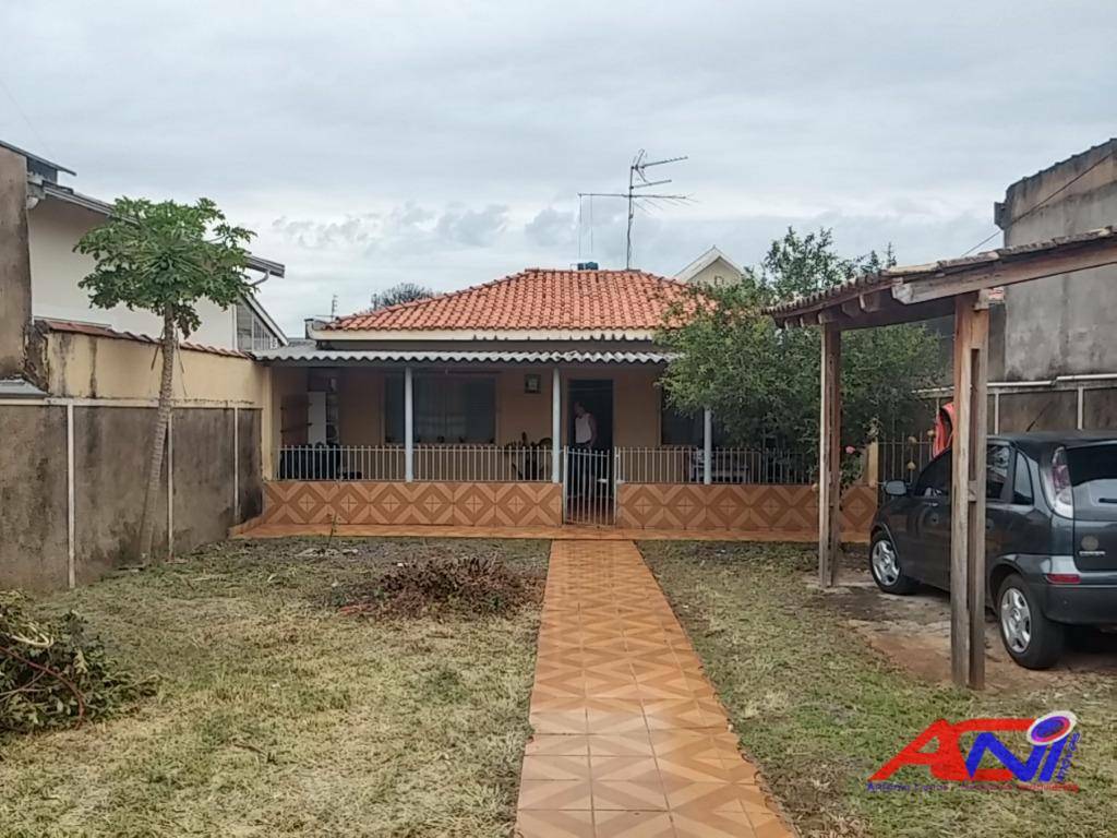 Casa à venda com 2 quartos, 70m² - Foto 2