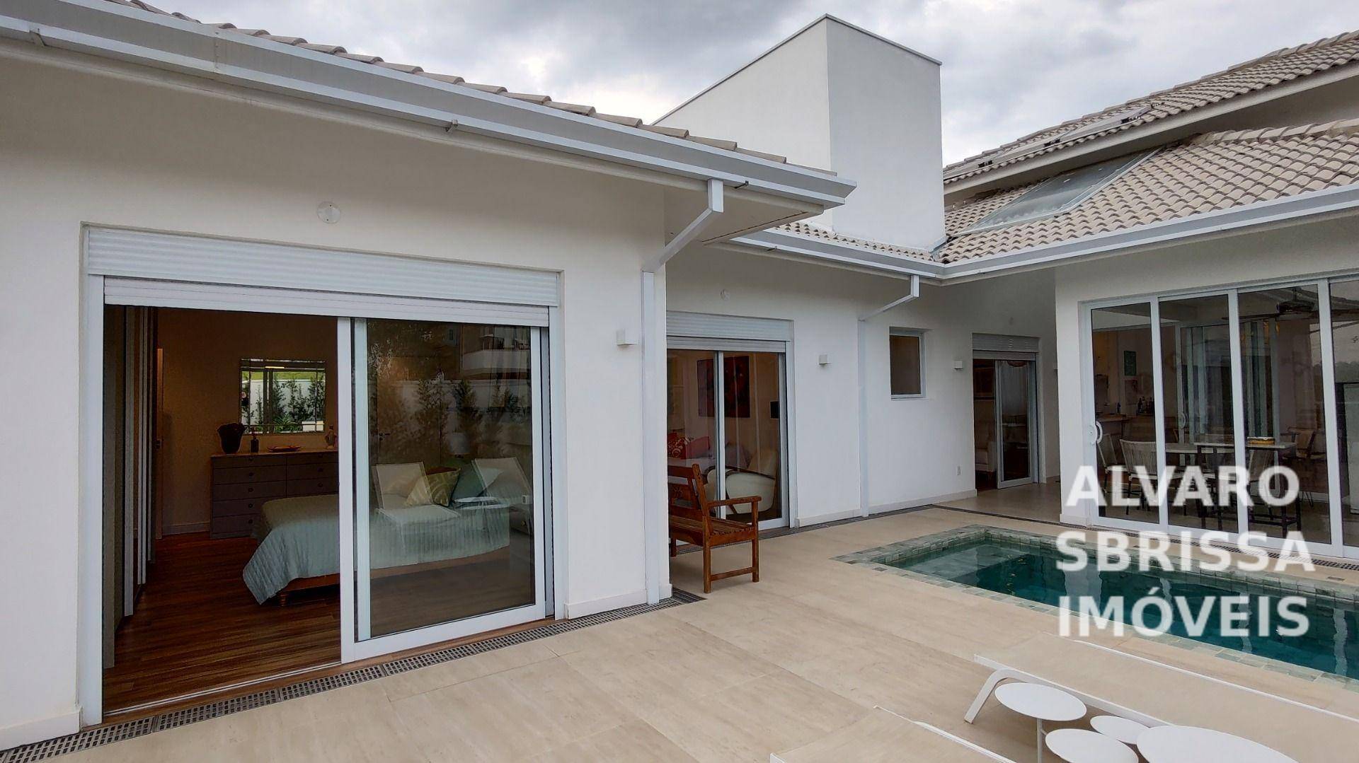 Casa de Condomínio à venda com 3 quartos, 181m² - Foto 1