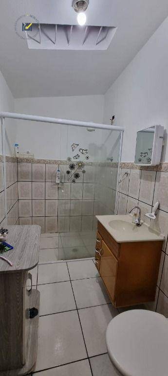 Casa à venda com 4 quartos, 200m² - Foto 12