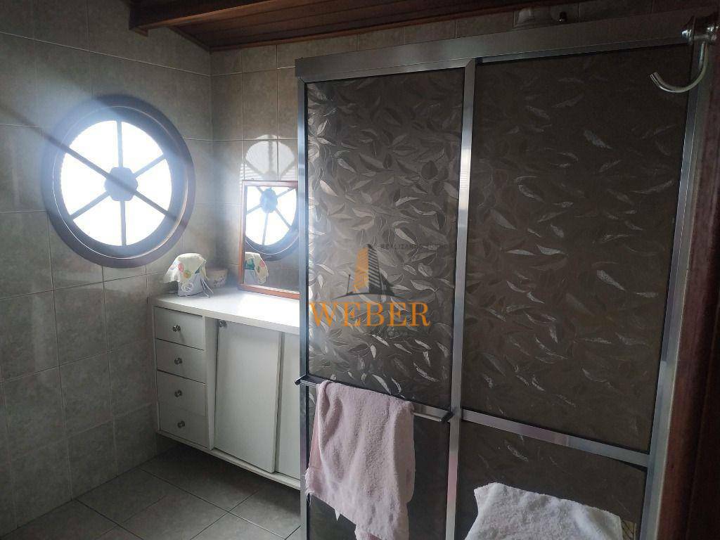 Sobrado à venda com 4 quartos, 180m² - Foto 4