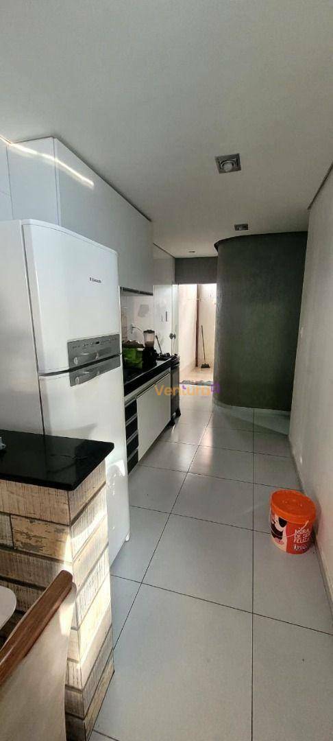 Casa à venda e aluguel com 2 quartos, 65m² - Foto 11