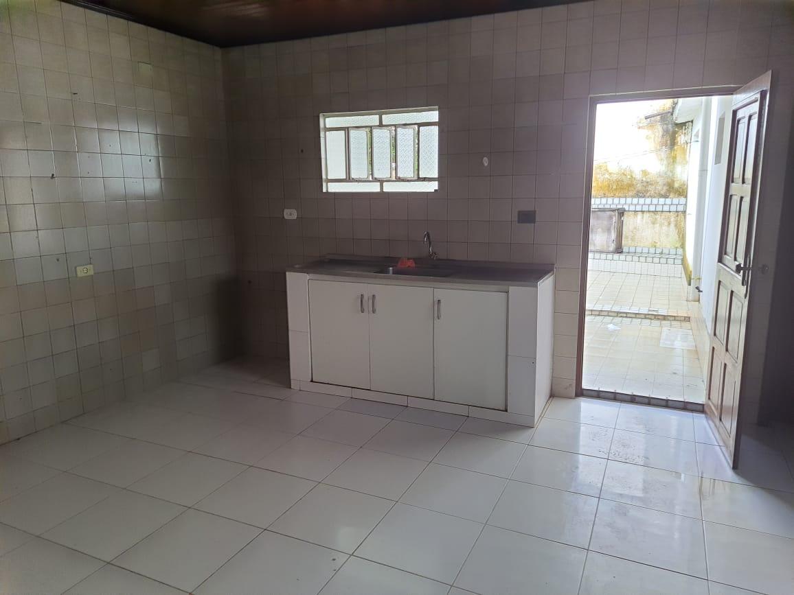 Casa para alugar com 3 quartos, 240m² - Foto 7