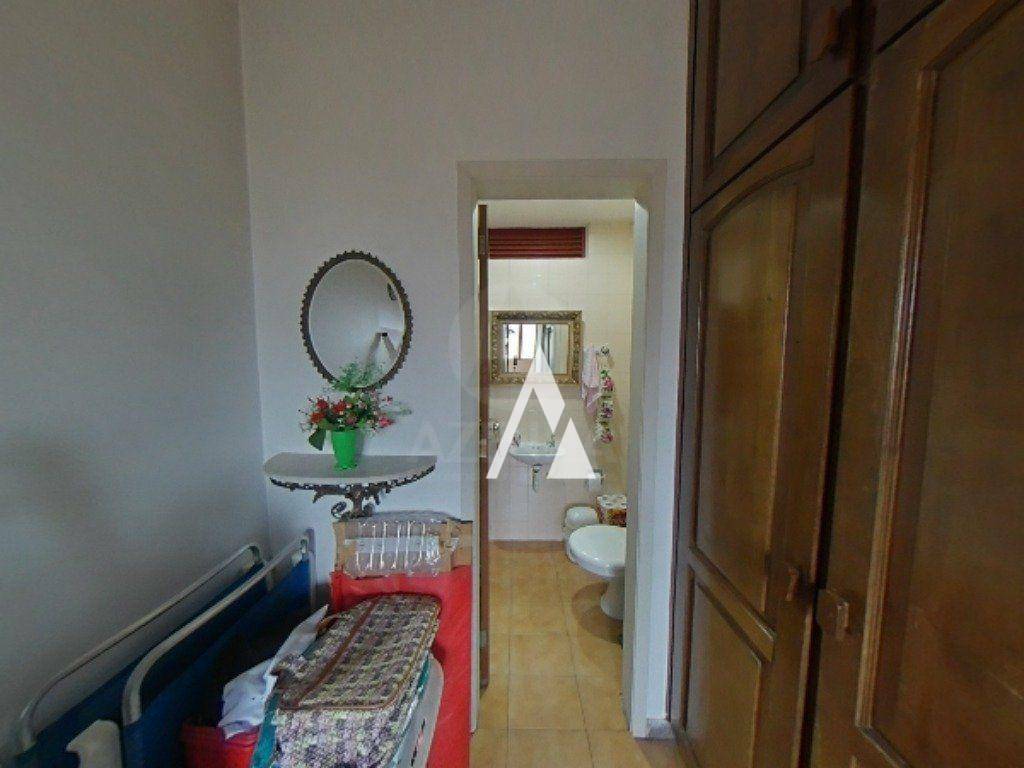 Apartamento à venda com 2 quartos, 75m² - Foto 9