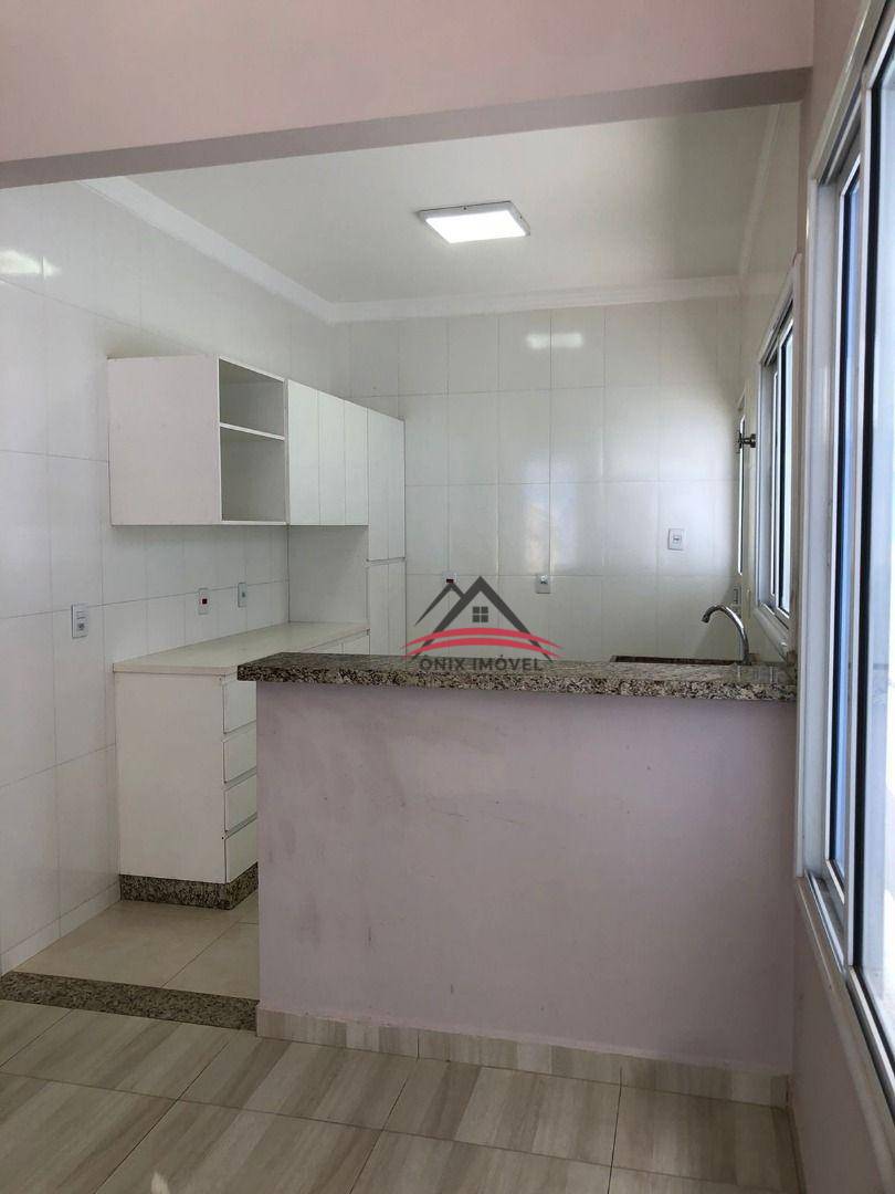 Casa de Condomínio para alugar com 3 quartos, 180m² - Foto 8