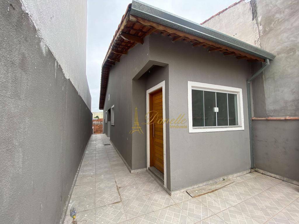 Casa à venda com 2 quartos, 70m² - Foto 26