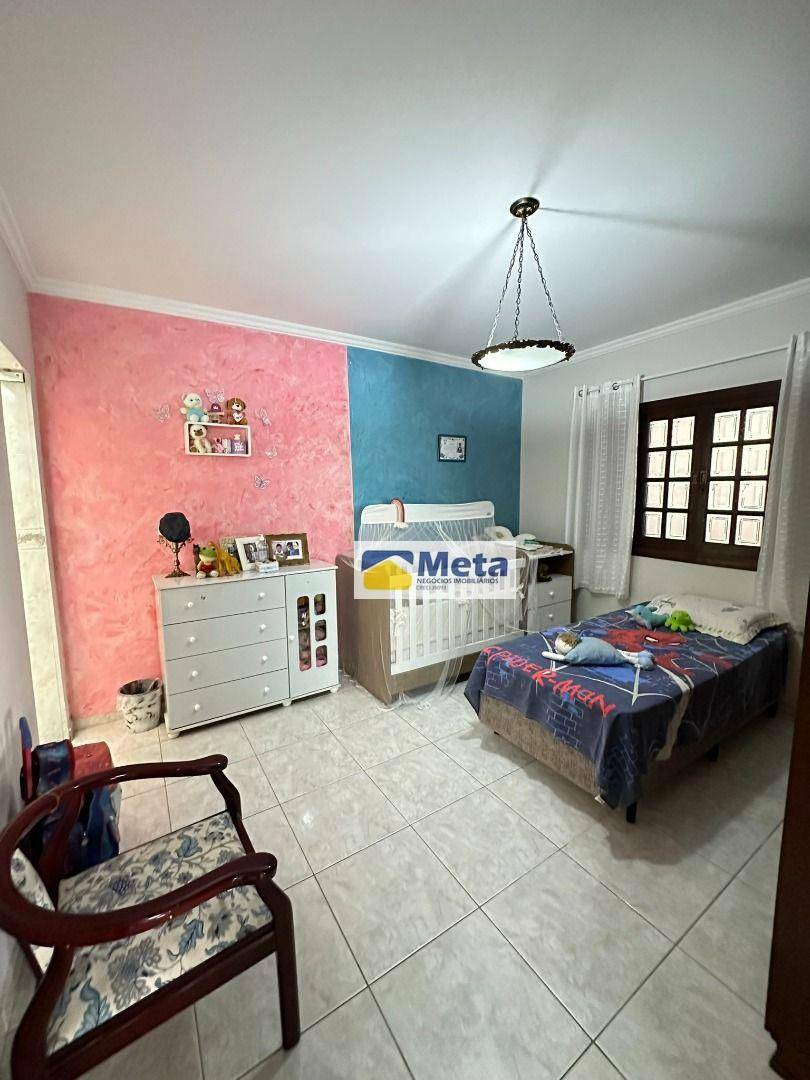 Casa à venda com 3 quartos, 250m² - Foto 5