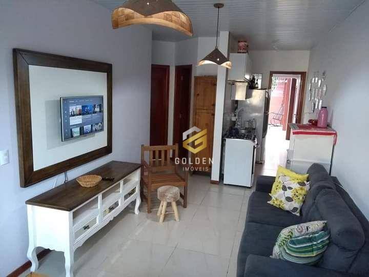 Casa à venda com 2 quartos, 60m² - Foto 2