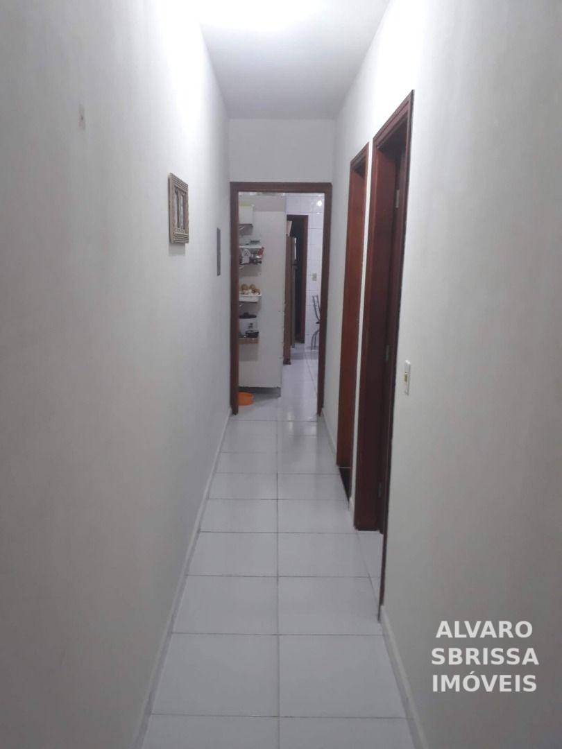 Casa à venda com 2 quartos, 90m² - Foto 12