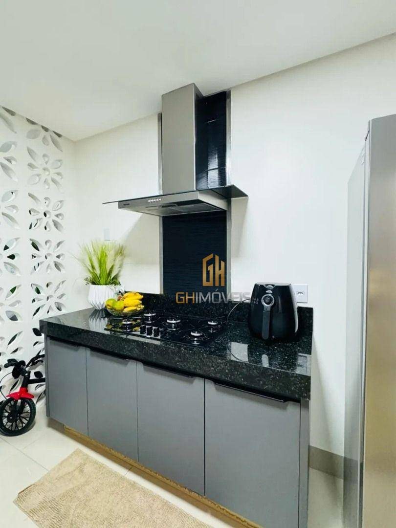 Casa à venda com 4 quartos, 135m² - Foto 8