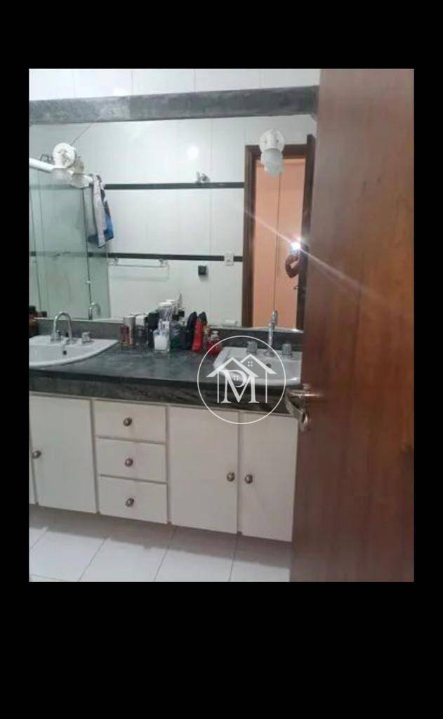 Apartamento à venda com 4 quartos, 188m² - Foto 6