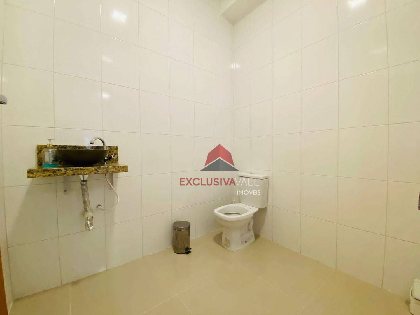 Casa de Condomínio à venda com 4 quartos, 330m² - Foto 28