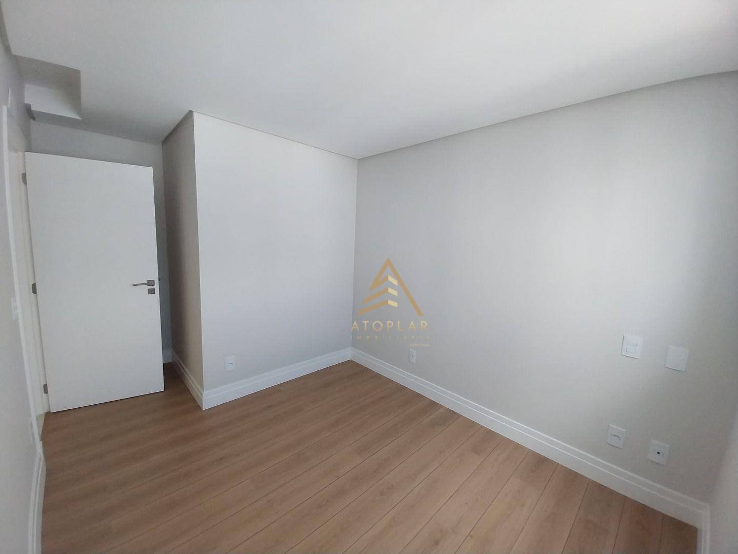 Apartamento à venda com 4 quartos, 131m² - Foto 6